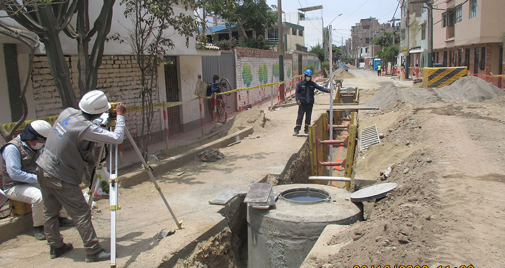 Mejoramiento Colector Primario San Juanito Distritos Santiago Surco y Barranco - Lima.